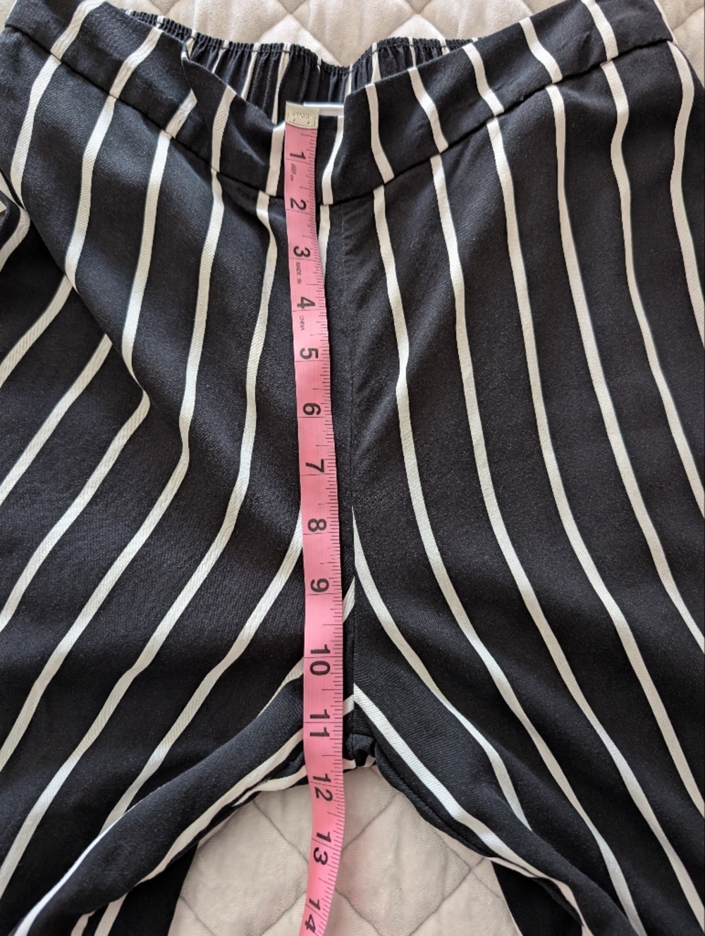 LIKE NEW Old Navy Playa Wide Leg Pants, Black Stripes, Size Small - Picture 5 of 9